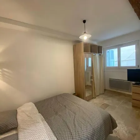 Charmant Appartement Renove Au Coeur Du Vieil Antibes