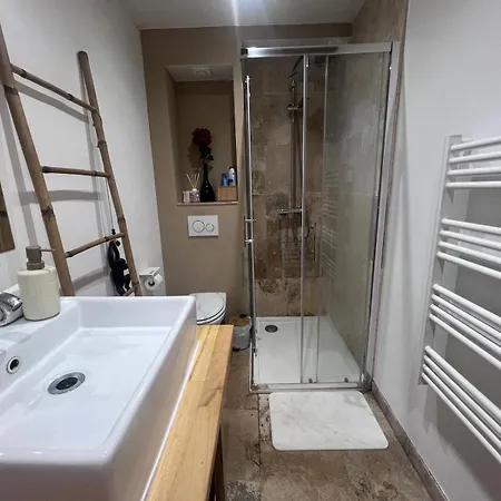 Renove Au Coeur Du Vieil Apartament